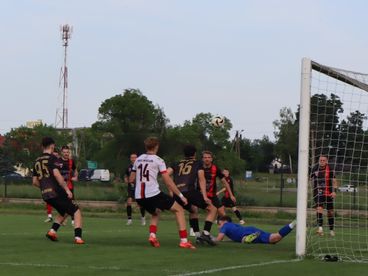 WKS 1957 odczarował stadion w Osjakowie, ale w tabeli status quo